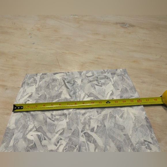 Lululemon yoga pant - Picture 4 of 7